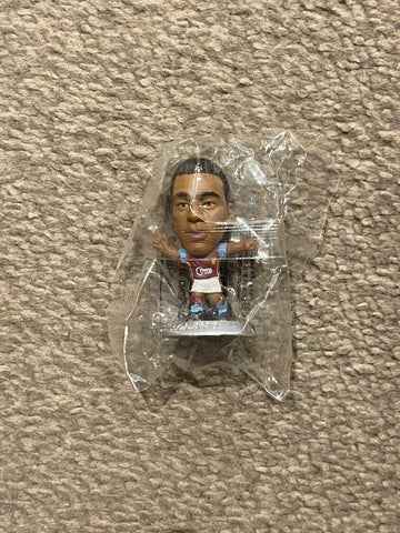 Noberto Solano Aston Villa Corinthian Microstars Figure