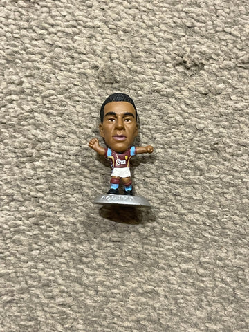 Noberto Solano Aston Villa Corinthian Microstars Figure